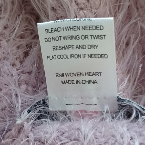 Woven Heart Fuzzy Sweater Sz L Women's Crisscross Back Soft Cozy  Lavender‎ - Picture 7 of 8